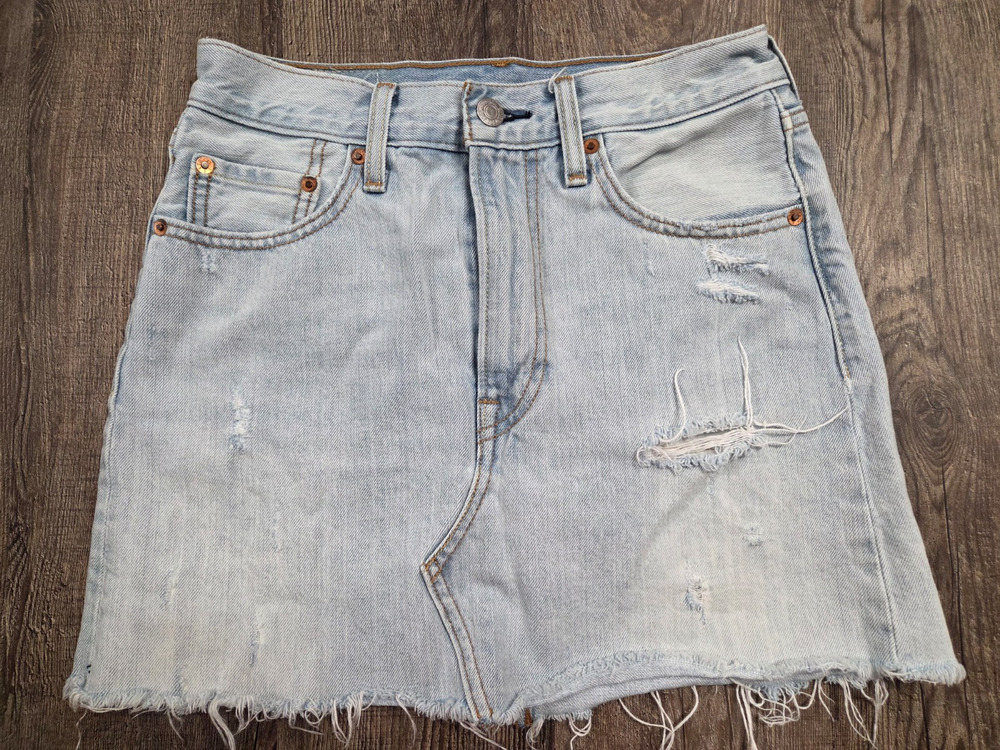 Levi's Light Wash Distressed Mini Jean Denim Skirt Women's 25
